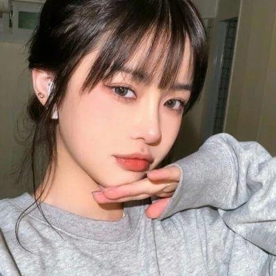 夜色中的她